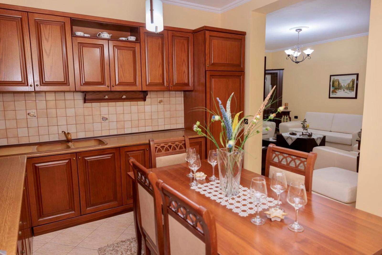 Villa Heart Of Tirana